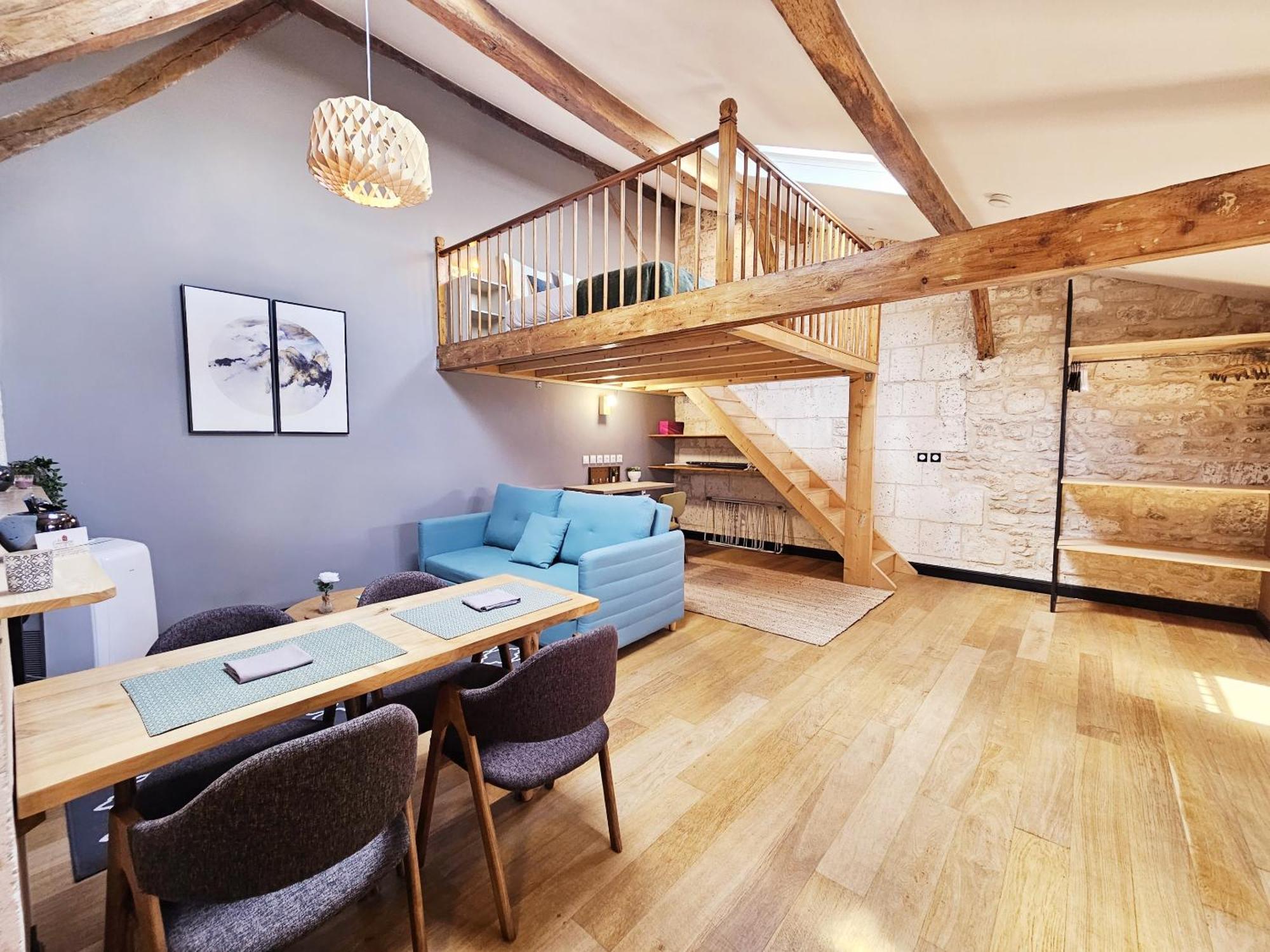 Meubles De L'Arsenal Coeur De Ville ! Angouleme Room photo